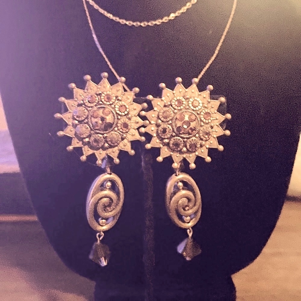 Gold Clip On Earrings w Color Rhinestones (OS)